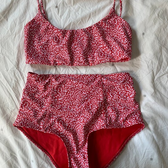 Reformation Malibu Bikini Top + Mandalay Bottom - Picture 4 of 5